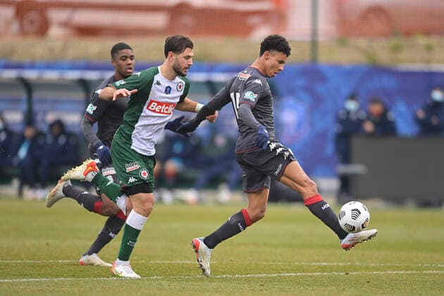 Sofiane Diop (Monaco) vs Strephane Sparagna (Red Star) FOOTBALL : Red Star vs as Monaco - 1 32e finale coupe de France - 19 12 2021 JBAutissier Panoramic 