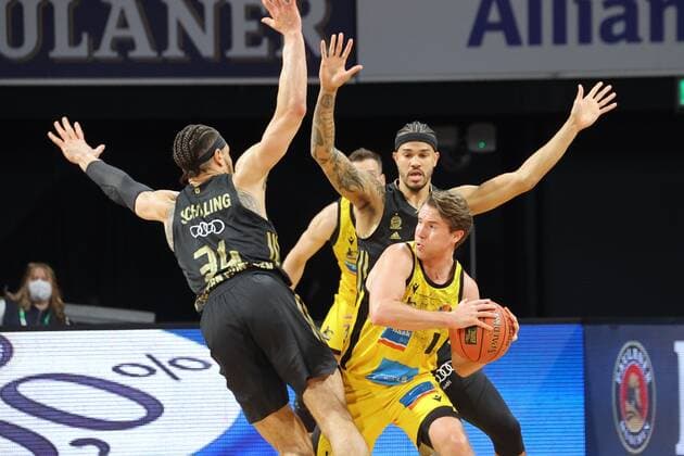 Ludwigsburgs 1 HULLS. Basketball, FC Bayern - Ludwigsburg, am 19.12.2021, Basketball Bundesliga, FC Bayern München Basketball - MHP Riesen Ludwigsburg, Saison 2021-2022, in Muenchen, A U D I D O M E, Deutschland. Quelle Copyright Credit : Oryk HAIST