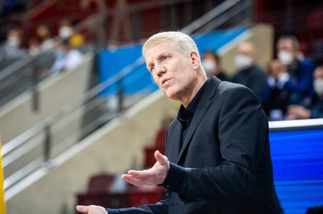 John Patrick (Headcoach MHP RIESEN Ludwigsburg) beim BCL-Spiel: MHP RIESEN Ludwigsburg vs. BC Prometey am 21.12.2021 in Ludwigsburg (MHPArena) Deutschland Ludwigsburg. 21.12.21 Basketball , 21.12.2021, Ludwigsburg (Deutschland)