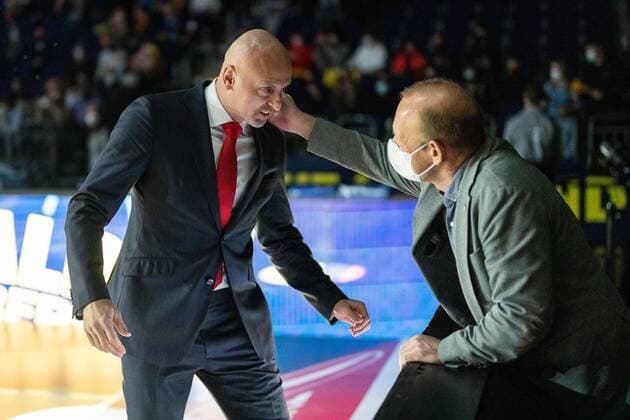 Basketball Berlin 22.12.2021 Saison 2021 2022 Euroleague Regular Season Alba Berlin - AS Monaco Sasa Obradovic (Monaco, Trainer) Marco Baldi