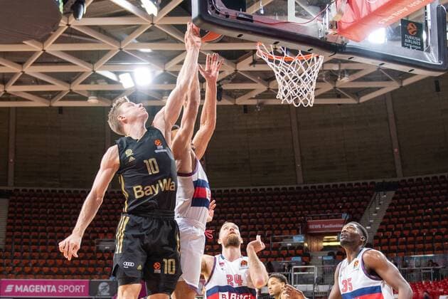 Ognjen Jaramaz 10 (FC Bayern), FC Bayern Basketball vs. Baskonia Vitoria-Gasteiz, Euroleague, 23.12.2021 Muenchen Bayern Deutschland