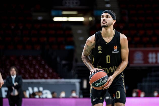 Turkish Airlines EuroLeague: FC Bayern Muenchen Basketball - Bitci Baskonia Vitoria-Gasteiz; 23.12.2021 Nick Weiler-Babb (FC Bayern, 0) Turkish Airlines EuroLeague: FC Bayern Muenchen Basketball - Bitci Baskonia Vitoria-Gasteiz; 23.12.2021; Audi Dome, Muenchen (Bayern) Copyright: xBEAUTIFULxSPORTS Wunderlx