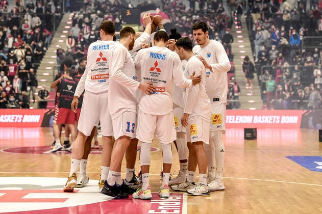 easyCredit BBL, Telekom Baskets Bonn vs. Syntainics MBC , 26.12.2021 Team Syntainics MBC, easyCredit BBL, Telekom Baskets Bonn vs. Syntainics MBC am 26.12.2021 im Telekom Dome Bonn, Bonn (Nordrhein-Westfalen) Copyright: xBEAUTIFULxSPORTS Mueller-Laschetx