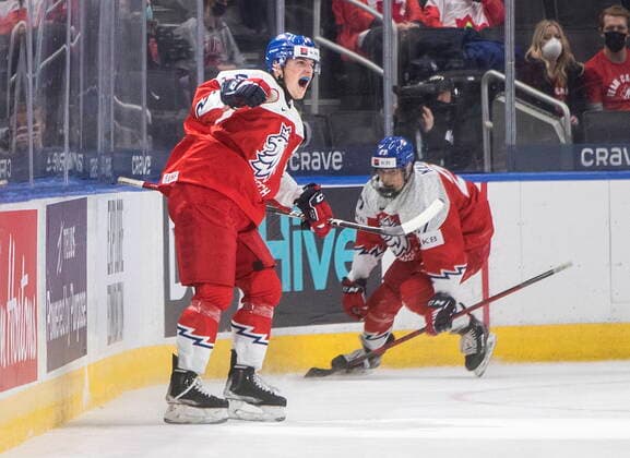 December 26, 2021, EDMONTON, AB, CANADA: Czech Republic s Stanislav Svozil (14) celebrates a goal against Canada during first period IIHF World Junior Hockey Championship action in Edmonton on Sunday, December 26, 2021. Stanislav Svozil  - ZUMAc35_ 20211226_zaf_c35_085 Copyright: xJasonxFransonx