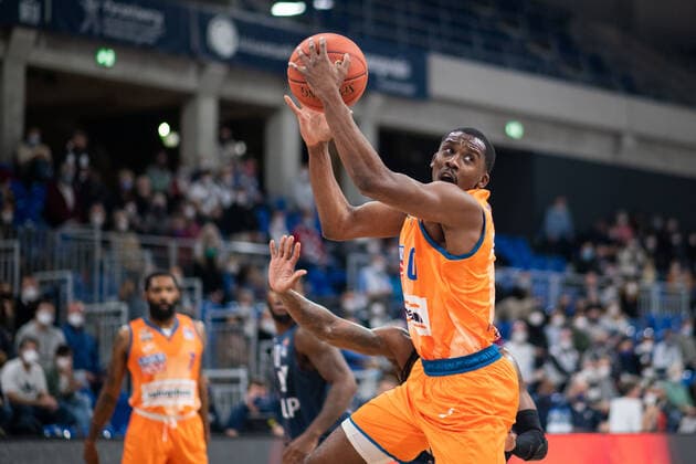 Semaj Christon (Ratiopharm Ulm) am Ball, GER, MLP Academics Heidelberg vs. Ratiopharm Ulm, 27.12.2021, 13. Spieltag easycredit Basketball Bundesliga, Spielzeit 2021 2022. GER, MLP Academics Heidelberg vs. Ratiopharm Ulm, 27.12.2021, 13. Spieltag easycredit Basketball Bundesliga, Spielzeit 2021 2022 Heidelberg Copyright: xEibner MichaelxMemmlerx EP_MMR