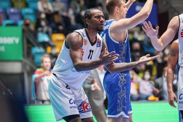 Isiaha Mike,(Niners Chemnitz, 11), , GER,Basketball, BBL, Fraport Skyliners gegen Niners Chemnitz,27.12.2021, Frankfurt Copyright: xEibner-Pressefoto UlrichxScherbaumx EP_usm