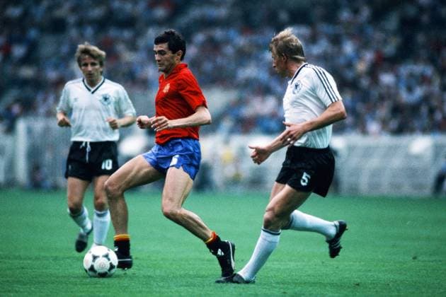 20.06.84 Spanien - Deutschland Frankreich, Paris, 20.06.1984, Fussball, UEFA, EM Europameisterschaft 1984 in Frankreich, Spanien - DFB Deutschland (1:0): v.l. Gordillo (Spanien), Bernd Förster (Deutschland). *** 20 06 84 Spain Germany France, Paris, 20 06 1984, Football, UEFA, European Championship 1984 in France, Spain DFB Germany 1 0 v l Gordillo Spain , Bernd Förster Germany