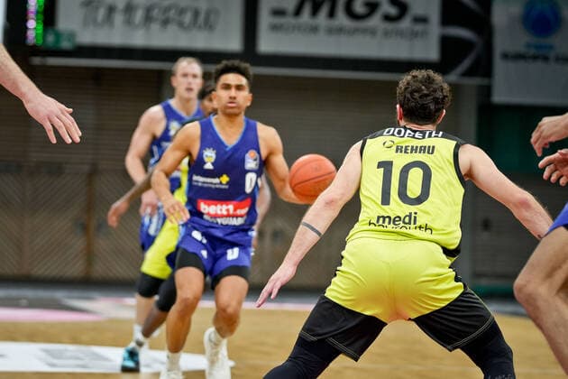 medi bayreuth - ALBA Berlinl , Basketball, Bundesliga, BBL, Spieltag 13, Spielzeit 2021 2022, 27.12.2021, medi bayreuth - ALBA Berlin , Basketball, Bundesliga, BBL, Spieltag 13, Spielzeit 2021 2022, 27.12.2021, Foto: EIBNER Thorsten Ochs Chemnitz Copyright: xEibner-Pressefoto ThorstenxOchsx EP_TOS