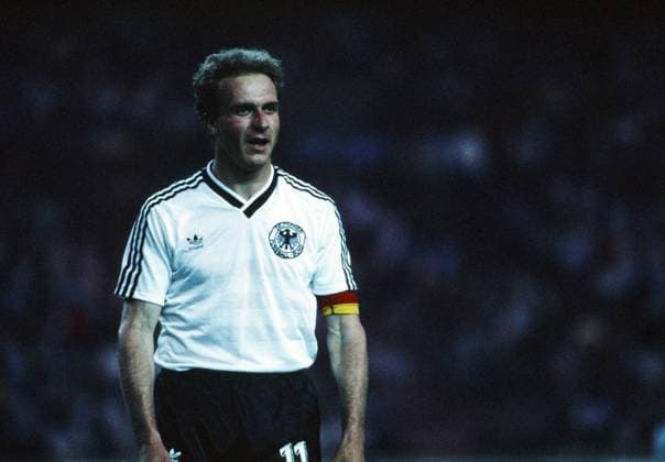 20.06.84 Spanien - Deutschland Frankreich, Paris, 20.06.1984, Fussball, UEFA, EM Europameisterschaft 1984 in Frankreich, Spanien - DFB Deutschland (1:0): Karl-Heinz Rummenigge (Deutschland).