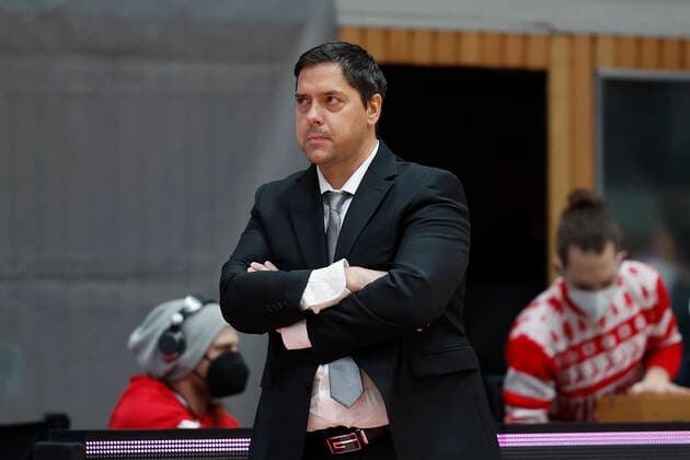 27.12.2021, Basketball, BBL, 2021, 2022, Hauptrunde, s.Oliver Wuerzburg - BG Goettingen, GER, Wuerzburg, s.Oliver Arena Bild: v. li. Headcoach Sasa Filipovski (s.Oliver Wuerzburg) Copyright: HMBxMedia xHeikoxBecker