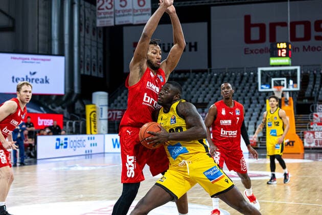 Rawle Alkins (MHP Riesen Ludwigsburg, 20), Brose Bamberg vs. MHP Riesen Ludwigsburg, Basketball, easyCredit BBL, 13. Spieltag, 27.12.2021 Brose Bamberg vs. MHP Riesen Ludwigsburg, Basketball, easyCredit BBL, 13. Spieltag, 27.12.2021 Bamberg Copyright: xEIBNER GuenerxSantemizx EP_GSZ