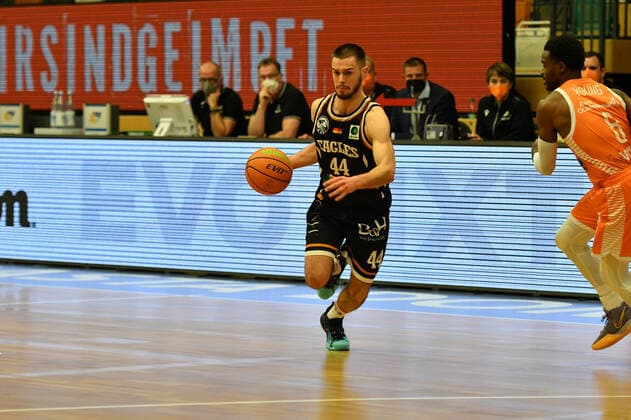 Erik Nyberg (Itzehoe Eagles 44) Basketball, BARMER 2. Basketball Bundesliga, Saison 2020 21, RASTA Vechta - Itzehoe Eagles, 28.12.2021, 16. Spieltag, Rasta Dome Vechta Copyright: xWenzel Eibner-Pressefotox RVA