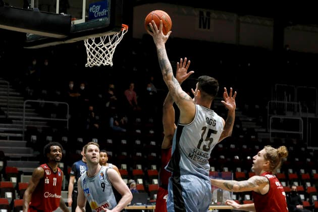 30.12.2021, easyCredit Basketball Bundesliga, BBL, Saison 2021 2022, Herren, Chemnitz Niners - HAKRO Merlins Crailsheim Bogdan Radosavljevic, HAKRO Merlins Crailsheim Chemnitz Messe Chemnitz Sachsen Germany