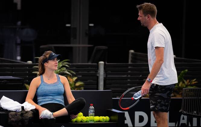 Mandatory Credit: Photo by Rob Prange Shutterstock (12674441l) Elina Svitolina of Ukraine during practice ahead of the 2022 Adelaide International WTA, Tennis Damen 500 tennis tournament 2022 Adelaide International Pre-Tournament - 31 Dec 2021 2022 Adelaide International Pre-Tournament - 31 Dec 2021  Copyright: xRobxPrange Shutterstockx 12674441l
