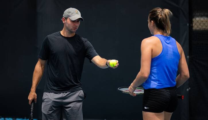 Mandatory Credit: Photo by Rob Prange Shutterstock (12682909q) Anton Dubrov during practice with Aryna Sabalenka ahead of the 2022 Adelaide International WTA, Tennis Damen 500 tennis tournament 2022 Adelaide International Pre-Tournament - 01 Jan 2022 2022 Adelaide International Pre-Tournament - 01 Jan 2022  Copyright: xRobxPrange Shutterstockx 12682909q