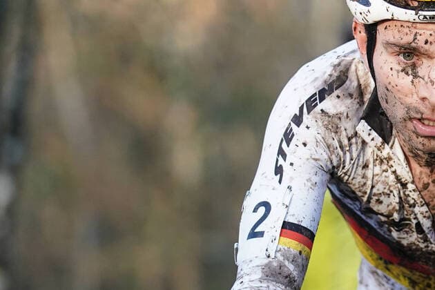 Bilder des Jahres 2022, Sport 01 Januar Sport Themen der Woche KW52 Sport Bilder des Tages Cyclocross Course PÃ tange, Petange 1.1.2022, Internationaler Cyclocross, Querfeldein, Radcross, Rad Cross, PÃ tange, Petange, Petingen, Luxemburg, vl: Marcel Meisen (Alpecin - Fenix, Deutschland, GER) *** Cyclocross Course PÃ tange, Petange 1 1 2022, International Cyclocross, Cyclocross, Cyclo-cross, PÃ tange, Petange, Petingen, Luxembourg, vl Marcel Meisen Alpecin Fenix, Germany, GER 