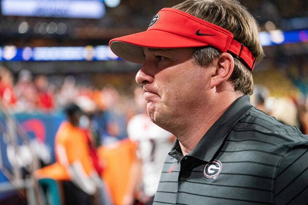 Georgia Bulldogs head coach Kirby Smart walks off the field after warm ups before the Capital One Orange Bowl NCAA, College League, USA College Football Playoff game between Georgia and Michigan on Friday December 31, 2021 at Hard Rock Stadium in Miami Gardens, FL. CSM Miami Gardens United States of America - ZUMAc04_ 20211231_zaf_c04_199 Copyright: xJacobxKupfermanx