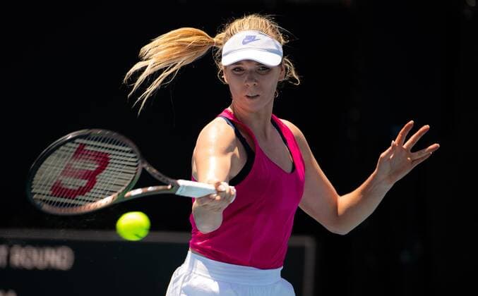 Mandatory Credit: Photo by Rob Prange Shutterstock (12683187am) Katie Boulter of Great Britain in action during the first qualifications round of the 2022 Adelaide International WTA, Tennis Damen 500 tennis tournament Adelaide International, Tennis, Memorial Drive Tennis Centre, Adelaide, Australia - 02 Jan 2022 Adelaide International, Tennis, Memorial Drive Tennis Centre, Adelaide, Australia - 02 Jan 2022  Copyright: xRobxPrange Shutterstockx 12683187am