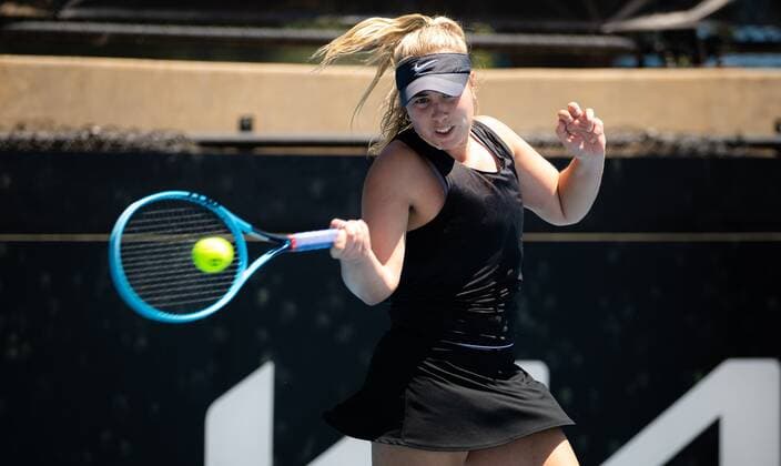 Mandatory Credit: Photo by Rob Prange Shutterstock (12683187cs) Abbie Myers of Australia in action during the first qualification round of the 2022 Adelaide International WTA, Tennis Damen 500 tennis tournament Adelaide International, Tennis, Memorial Drive Tennis Centre, Adelaide, Australia - 02 Jan 2022 Adelaide International, Tennis, Memorial Drive Tennis Centre, Adelaide, Australia - 02 Jan 2022  Copyright: xRobxPrange Shutterstockx 12683187cs