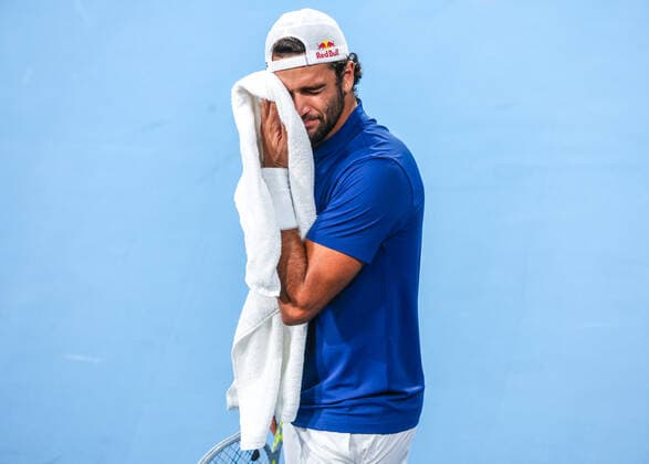 TENNIS ATP, Tennis Herren CUP, Matteo Berrettini of Team Italy reacts during his match against Alex De Minaur of Team Australia on day 2 of the ATP Cup tennis tournament at Qudos Arena in Sydney, Sunday, January 2, 2022. ( NO ARCHIVING, EDITORIAL USE ONLY, NO USE IN BOOKS WITHOUT CONSENT SYDNEY NSW AUSTRALIA  Copyright: xDAVIDxGRAYx 20220102001610315157