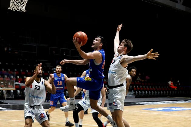 02.01.2022, easyCredit Basketball Bundesliga, BBL, Saison 2021 2022, Herren, Chemnitz Niners - Syntainics MBC Nikola Rebic, Syntainics MBC, Mindaugas Susinskas, Niners Chemnitz Chemnitz Messe Chemnitz Sachsen Germany