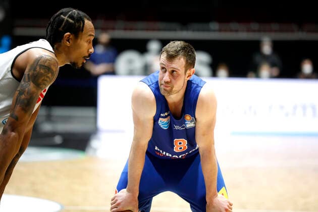 02.01.2022, easyCredit Basketball Bundesliga, BBL, Saison 2021 2022, Herren, Chemnitz Niners - Syntainics MBC Darion Atkins, Niners Chemnitz, Johannes Richter, Syntainics MBC Chemnitz Messe Chemnitz Sachsen Germany