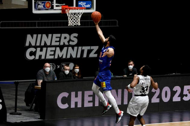02.01.2022, easyCredit Basketball Bundesliga, BBL, Saison 2021 2022, Herren, Chemnitz Niners - Syntainics MBC Behnam Yakhchali, Syntainics MBC Chemnitz Messe Chemnitz Sachsen Germany