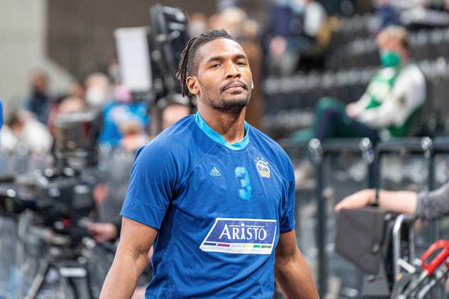 Jaleen Smith (ALBA Berlin 3) Hamburg Towers vs. ALBA Berlin, Basketball, Bundesliga, Hauptrunde, Spieltag 15, Saison 2021 2022, 02.01.2022 Marcel von Fehrn Hamburg Towers vs. ALBA Berlin, Basketball, Bundesliga, Hauptrunde, Spieltag 15, Saison 2021 2022, 02.01.2022 Hamburg Copyright: xEibnerxPressefoto MarcelxvonxFehrnx EP_MFN