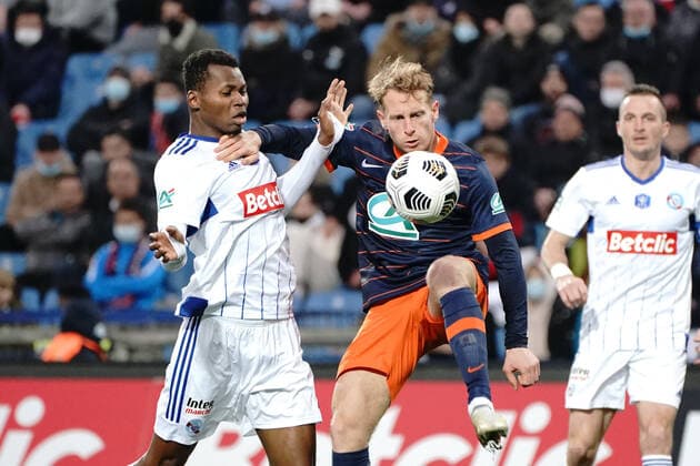 Nicolas Cozza (Montpellier FC) - Mouhamadou Habibou Diallo (Strasbourg) FOOTBALL : Montpellier vs Strasbourg - 16eme de finale de coupe de France - Montpellier - 02 01 2022 NorbertScanella Panoramic 
