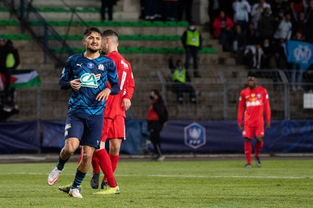 Joie des joueurs de l equipe Olympique Marseille apres le but de Under Cengiz ( 7 - Olympique Marseille ) - FOOTBALL : Chauvigny vs Marseille - Coupe de France - Limoges - 02 01 2022 FedericoPestellini Panoramic 