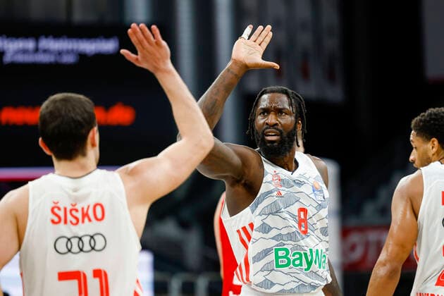 Sport Bilder des Tages Othello Hunter (Bayern München, 08) Brose Bamberg - FC Bayern München Muenchen - easyCredit-BBL - Basketball Bundesliga Saison 2021 22 Spieltag 15, 02.01.2022 Bamberg, Brose Arena Copyright: DanielxLöb