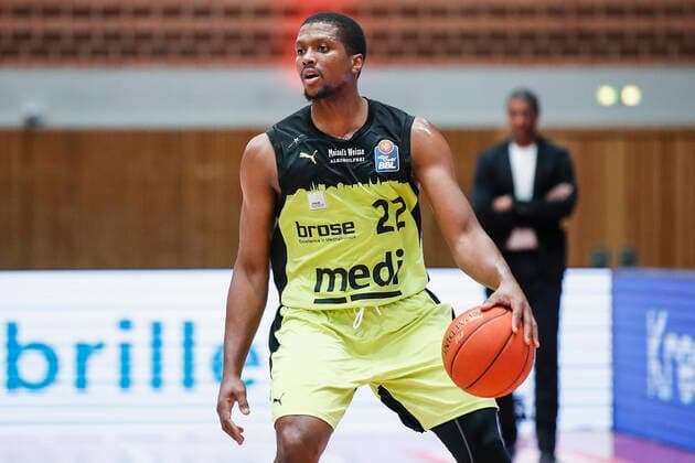 GER, Wuerzburg, tectake-Arena, 02.01.2022, emspor, emonline, despor, deonline, s.Oliver Wuerzburg vs. Medi Bayreuth, easyCredit BBL, 15. Spieltag Bild: Cameron Wells (medi Bayreuth) Copyright: HMBxMedia JulienxBecker
