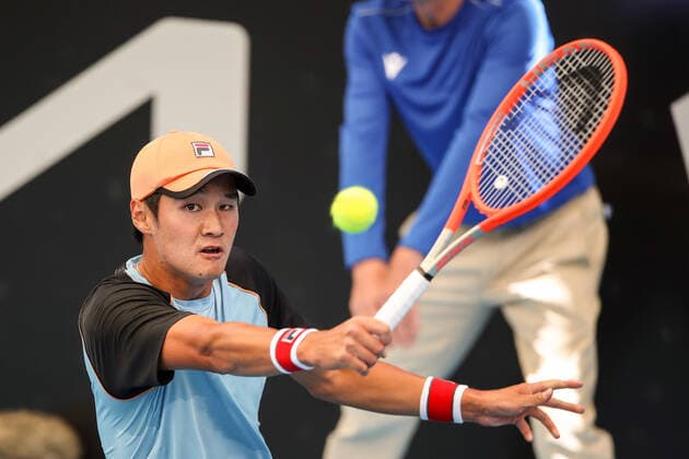 TENNIS ADELAIDE INTERNATIONAL, Soonwoo KWON (KOR) during his match against Yoshihito NISHIOKA (JPN) on Day 1 of the the Adelaide International Tennis Tournament, at Memorial Drive, in Adelaide, Monday, January 3, 2022. ( NO ARCHIVING, EDITORIAL USE ONLY, NO USE IN BOOKS WITHOUT CONSENT ADELAIDE SA AUSTRALIA  Copyright: xMATTxTURNERx 20220103001610465181