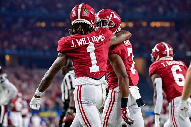 Alabama Crimson Tide wide receiver Ja Corey Brooks catches a pass for a touchdown as he celebrates with Alabama Crimson Tide wide receiver Jameson Williams (1) during a game between the Cincinnati Bearcats and Alabama Crimson Tide of the 2021 College Football Playoff Semifinal at the 86th Goodyear Cotton Bowl Classic game at AT&T Stadium in Arlington, Texas, December 31st, 2021.. CSM Arlington USA - ZUMAcf3_ 20211231_zaf_cf3_308 Copyright: xMannyxFloresx