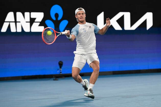 3rd January 2022: Ken Rosewall Arena, Sydney Olympic Park, Sydney, Australia; ATP, Tennis Herren Cup tennis tournament, Day 3 Greece versus Argentina; Diego Schwartzman of Team Argentina hits a forehand to Stefanos Tsitsipas of Team Greece  ActionPlus12352894 NigelxOwen