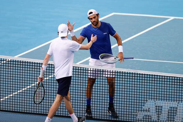 Matteo Berrettini of Team Italy shakes the hand of Ugo Humbert of Team France after winning the match during the ATP, Tennis Herren Cup at Qudos Bank Arena, Sydney Olympic Park Tennis Centre, Sydney, Australia on 4 January 2022. Copyright: xPeterxDovganx 30460243