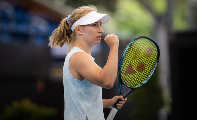 Mandatory Credit: Photo by Rob Prange Shutterstock (12683870cv) Daria Saville of Australia in action during the first round of the 2022 Adelaide International WTA, Tennis Damen 500 tennis tournament Adelaide International, Tennis, Memorial Drive Tennis Centre, Adelaide, Australia - 04 Jan 2022 Adelaide International, Tennis, Memorial Drive Tennis Centre, Adelaide, Australia - 04 Jan 2022  Copyright: xRobxPrange Shutterstockx 12683870cv
