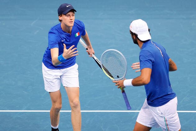 Matteo Berrettini and Jannik Sinner of Team Italy celebrate a point against Fabrice Martin and Edouard Roger-Vasselin of Team France during the ATP, Tennis Herren Cup at Qudos Bank Arena, Sydney Olympic Park Tennis Centre, Sydney, Australia on 4 January 2022. Copyright: xPeterxDovganx 30460256