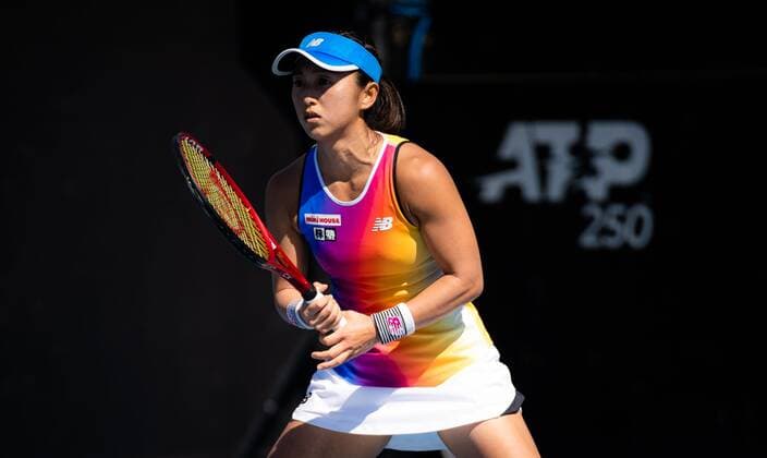 Mandatory Credit: Photo by Rob Prange Shutterstock (12683870en) Misaki Doi of Japan in action during the first round of the 2022 Adelaide International WTA, Tennis Damen 500 tennis tournament Adelaide International, Tennis, Memorial Drive Tennis Centre, Adelaide, Australia - 04 Jan 2022 Adelaide International, Tennis, Memorial Drive Tennis Centre, Adelaide, Australia - 04 Jan 2022  Copyright: xRobxPrange Shutterstockx 12683870en