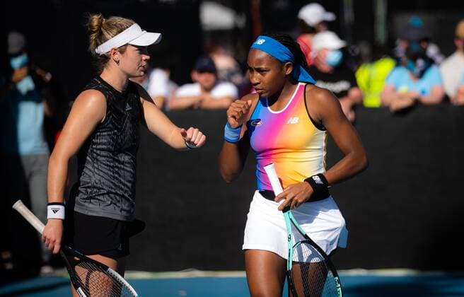 Mandatory Credit: Photo by Rob Prange Shutterstock (12683870er) Cori Gauff & Catherine McNally of the United States playing doubles at the 2022 Adelaide International WTA, Tennis Damen 500 tennis tournament Adelaide International, Tennis, Memorial Drive Tennis Centre, Adelaide, Australia - 04 Jan 2022 Adelaide International, Tennis, Memorial Drive Tennis Centre, Adelaide, Australia - 04 Jan 2022  Copyright: xRobxPrange Shutterstockx 12683870er