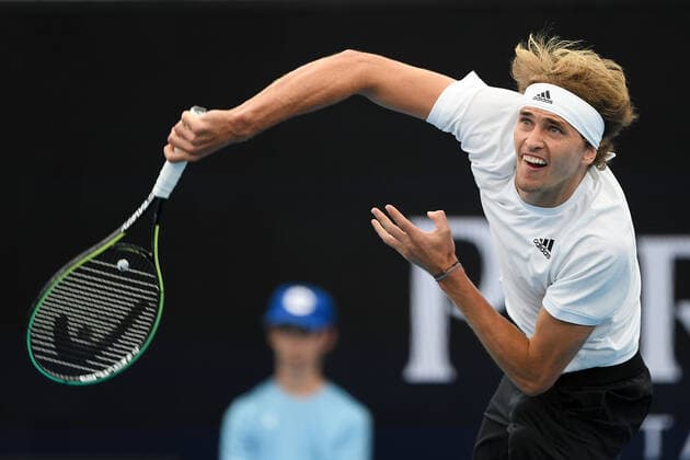 SYDNEY, AUSTRALIA - JANUARY 04: Alexander Zverev of Germany serves the ball during the ATP, Tennis Herren Cup Tennis match between Alexander Zverev of Germany and Taylor Fritz of USA at Ken Rosewall Arena on January 04, 2022 in Sydney, Australia. (Photo by Steven Markham Icon Sportswire) TENNIS: JAN 04 ATP Cup Sydney Icon2201040074