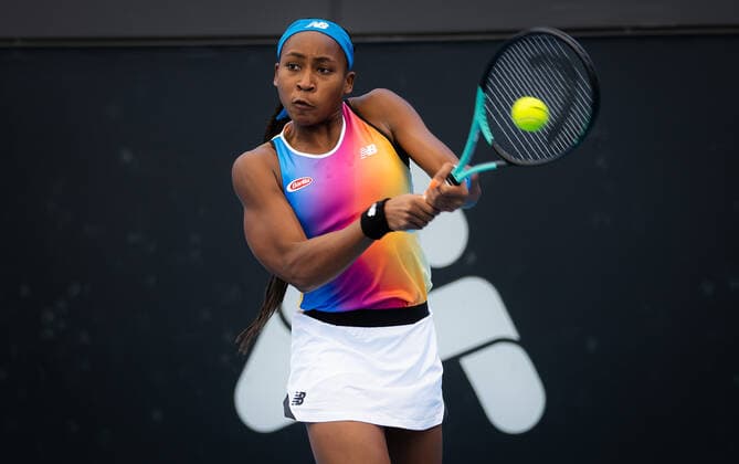 January 4, 2022, ADELAIDE, AUSTRALIA: CORI GAUFF of the United States in action during the first round of the 2022 Adelaide International WTA, Tennis Damen 500 tennis tournament against U. Eikeri of Norway. Gauff won 6:2, 6:1. ADELAIDE AUSTRALIA - ZUMAa181 20220104_zaa_a181_057 Copyright: xRobxPrangex