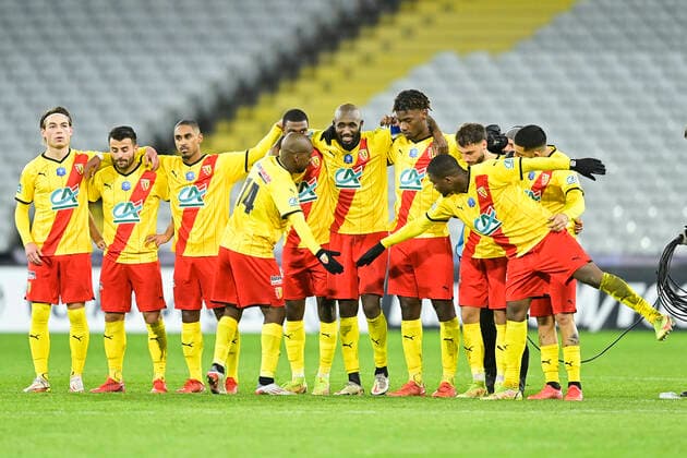 joie des Joueurs Lensois pendant la seance de tirs aux buts FOOTBALL : RC Lens vs LOSC - 1 16e coupe de France - 04 01 2022 JBAutissier Panoramic 