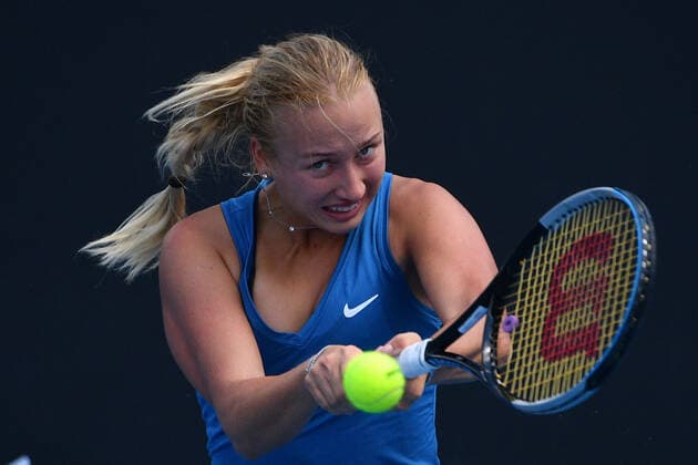 TENNIS MELBOURNE SUMMER SET, Anastasia Potapova of Russia in action during their match against Lizette Cabrera of Australia on Day 3 of the Melbourne Summer Set tennis tournament at Melbourne Park in Melbourne, Wednesday, January 5, 2022. ( NO ARCHIVING, EDITORIAL USE ONLY, NO USE IN BOOKS WITHOUT CONSENT MELBOURNE VIC AUSTRALIA  Copyright: xJAMESxROSSx 20220105001610922956