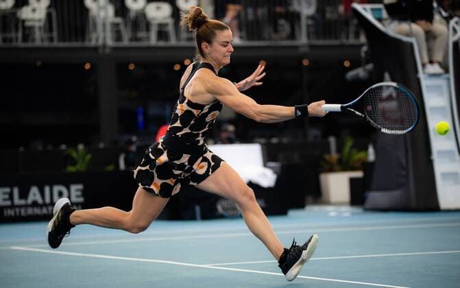 Mandatory Credit: Photo by Rob Prange Shutterstock (12683872bh) Maria Sakkari of Greece in action during the second round of the 2022 Adelaide International WTA, Tennis Damen 500 tennis tournament Adelaide International, Tennis, Memorial Drive Tennis Centre, Adelaide, Australia - 05 Jan 2022 Adelaide International, Tennis, Memorial Drive Tennis Centre, Adelaide, Australia - 05 Jan 2022  Copyright: xRobxPrange Shutterstockx 12683872bh