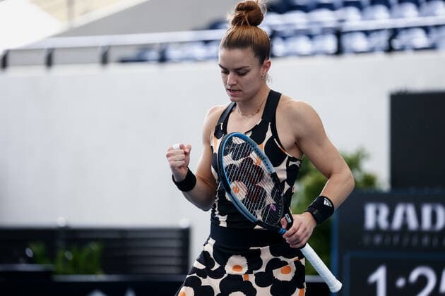 ADELAIDE, AUSTRALIA - JANUARY 05: Maria Sakkari of Greece reacts on a point during the WTA, Tennis Damen singles match between Shelby Rogers of United States and Maria Sakkari of Greece on day three of the Adelaide International tennis tournament at Memorial Drive on January 05, 2022 in Adelaide, Australia. (Photo by Peter Mundy Speed Media Icon Sportswire) TENNIS: JAN 05 Adelaide International Icon220105137