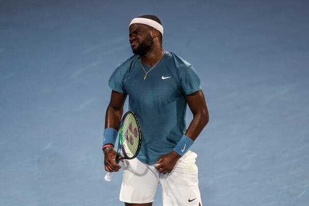 TENNIS ADELAIDE INTERNATIONAL, Frances Tiafoe of the USA in his match against Thanasi Kokkinakis of Australia on Day 3 of the the Adelaide International Tennis Tournament, at Memorial Drive, in Adelaide, Wednesday, January 5, 2022. ( NO ARCHIVING, EDITORIAL USE ONLY, NO USE IN BOOKS WITHOUT CONSENT ADELAIDE SA AUSTRALIA  Copyright: xMATTxTURNERx 20220105001610981315