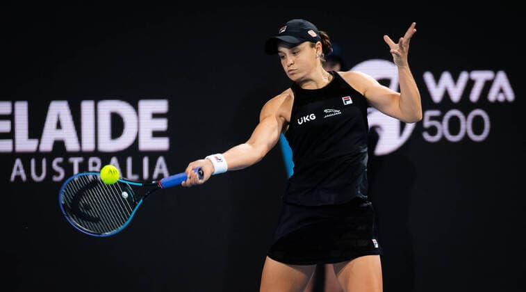 January 5, 2022, ADELAIDE, AUSTRALIA: Ashleigh Barty of Australia in action during the second round of the 2022 Adelaide International WTA, Tennis Damen 500 tennis tournament against Cori Gauff of the United States ADELAIDE AUSTRALIA - ZUMAa181 20220105_zaa_a181_134 Copyright: xRobxPrangex