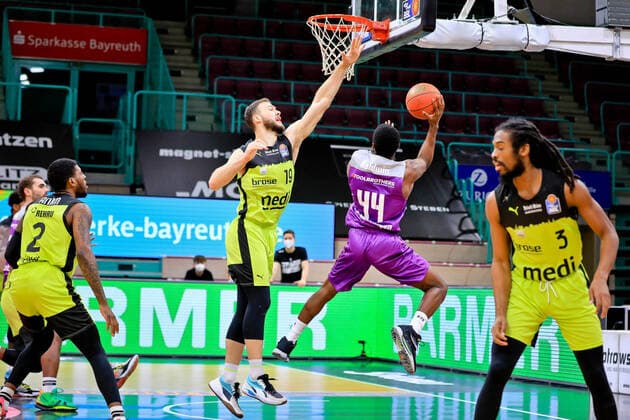 medi bayreuth - BG Goettingen , Basketball, Bundesliga, BBL, Spieltag 2, Spielzeit 2021 2022, 05.01.2022, medi bayreuth - BG Goettingen , Basketball, Bundesliga, BBL, Spieltag 2, Spielzeit 2021 2022, 05.01.2022, Foto: EIBNER Thorsten Ochs Bayreuth Copyright: xEibner-Pressefoto ThorstenxOchsx EP_TOS