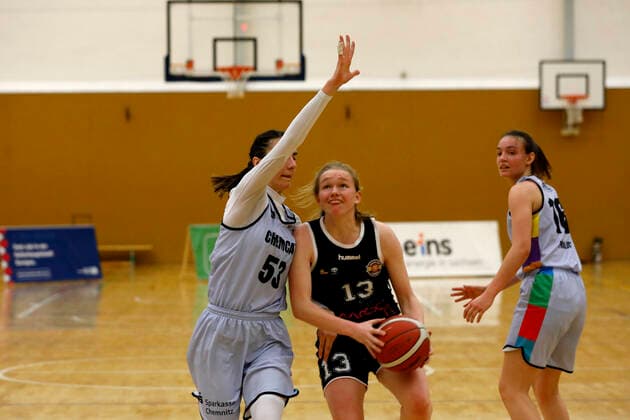 05.01.2022, Damen Basketball, DBBL Pokal, Viertelfinal, Saison 2021 2022, Damen, Chemcats Chemnitz - Rheinland Lions Tereza KracikovÃ , ChemCats Chemnitz, Greta Kröger, Rheinland Lions Chemnitz Sporthalle am Schlossteich Sachsen Germany
